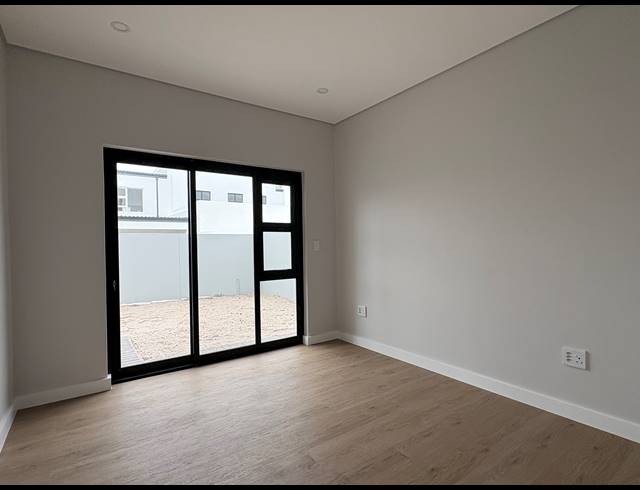 4 BEDROOM HOUSE FOR SALE IN SANDOWN